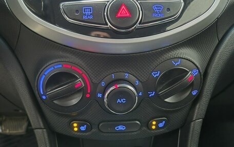 Hyundai Solaris II рестайлинг, 2013 год, 896 000 рублей, 23 фотография