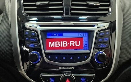 Hyundai Solaris II рестайлинг, 2013 год, 896 000 рублей, 22 фотография