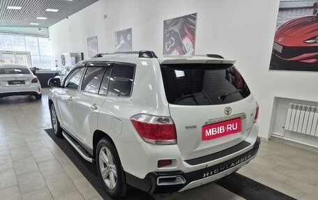 Toyota Highlander III, 2011 год, 1 796 000 рублей, 5 фотография