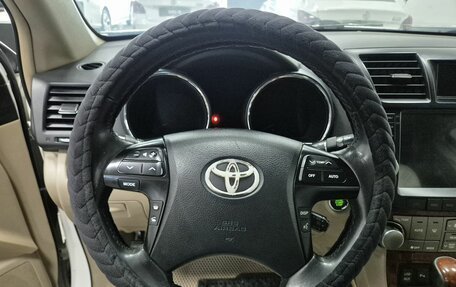 Toyota Highlander III, 2011 год, 1 796 000 рублей, 19 фотография