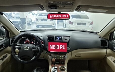 Toyota Highlander III, 2011 год, 1 796 000 рублей, 28 фотография