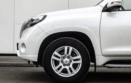 Toyota Land Cruiser Prado 150 рестайлинг 2, 2017 год, 4 900 000 рублей, 7 фотография