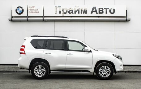 Toyota Land Cruiser Prado 150 рестайлинг 2, 2017 год, 4 900 000 рублей, 6 фотография