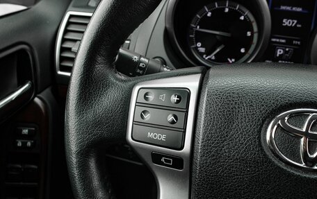 Toyota Land Cruiser Prado 150 рестайлинг 2, 2017 год, 4 900 000 рублей, 26 фотография