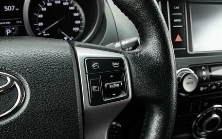 Toyota Land Cruiser Prado 150 рестайлинг 2, 2017 год, 4 900 000 рублей, 27 фотография