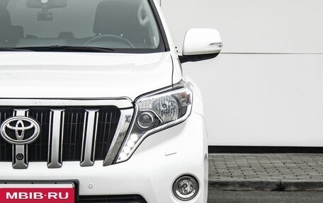 Toyota Land Cruiser Prado 150 рестайлинг 2, 2017 год, 4 900 000 рублей, 22 фотография