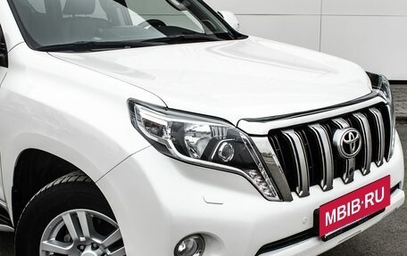 Toyota Land Cruiser Prado 150 рестайлинг 2, 2017 год, 4 900 000 рублей, 19 фотография