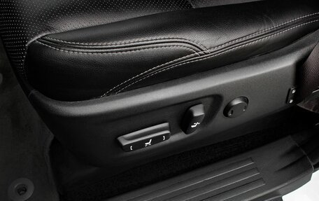 Toyota Land Cruiser Prado 150 рестайлинг 2, 2017 год, 4 900 000 рублей, 30 фотография