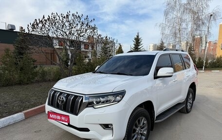 Toyota Land Cruiser Prado 150 рестайлинг 2, 2017 год, 4 950 000 рублей, 1 фотография