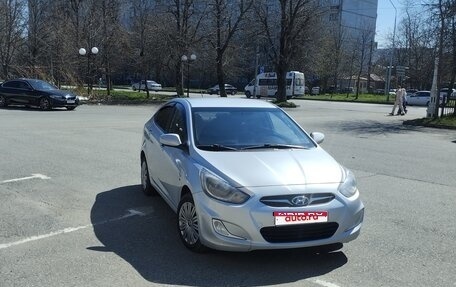 Hyundai Solaris II рестайлинг, 2013 год, 620 000 рублей, 1 фотография