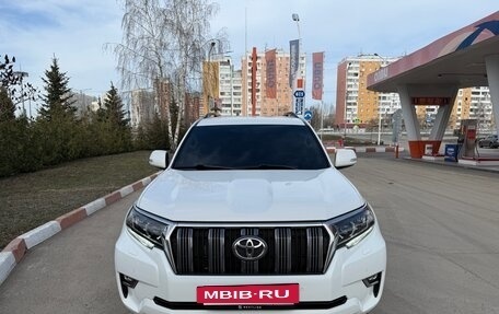 Toyota Land Cruiser Prado 150 рестайлинг 2, 2017 год, 4 950 000 рублей, 3 фотография