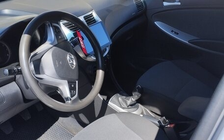 Hyundai Solaris II рестайлинг, 2013 год, 620 000 рублей, 7 фотография