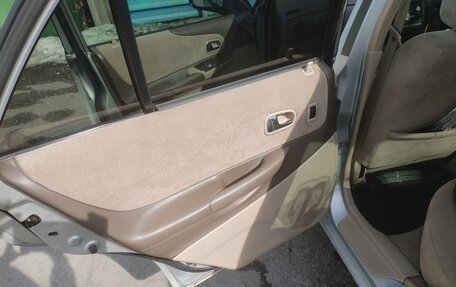 Mazda Familia, 2002 год, 200 000 рублей, 13 фотография