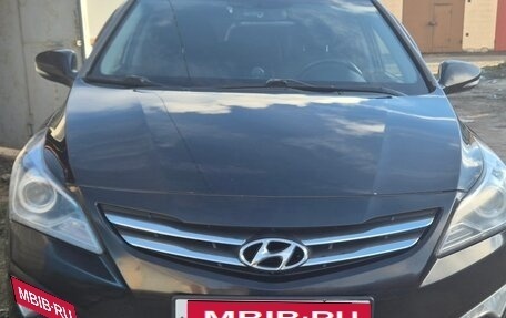 Hyundai Solaris II рестайлинг, 2015 год, 970 000 рублей, 1 фотография