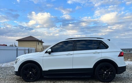 Volkswagen Tiguan II, 2020 год, 2 500 000 рублей, 3 фотография