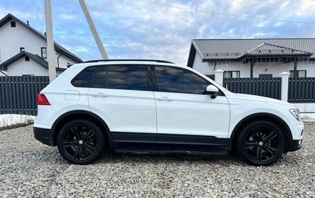 Volkswagen Tiguan II, 2020 год, 2 500 000 рублей, 2 фотография