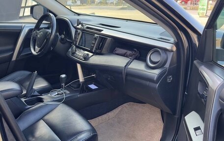 Toyota RAV4, 2018 год, 2 900 000 рублей, 3 фотография