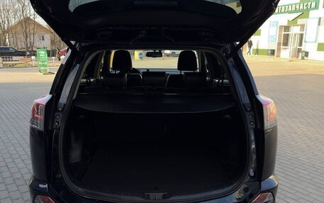 Toyota RAV4, 2018 год, 2 900 000 рублей, 5 фотография