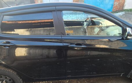 Hyundai Solaris II рестайлинг, 2015 год, 970 000 рублей, 7 фотография