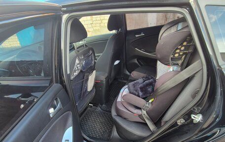 Hyundai Solaris II рестайлинг, 2015 год, 970 000 рублей, 10 фотография