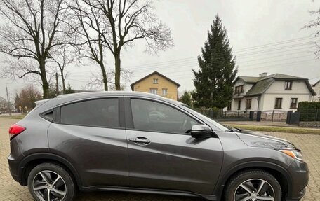 Honda HR-V II, 2022 год, 1 900 000 рублей, 2 фотография