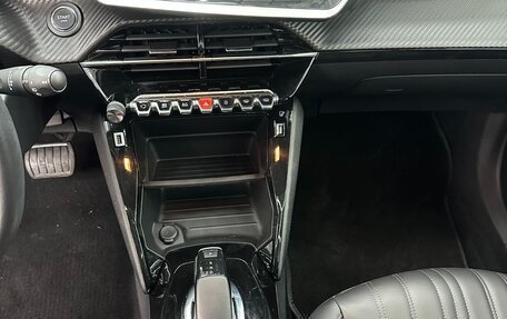 Peugeot 2008 II, 2021 год, 1 380 000 рублей, 13 фотография