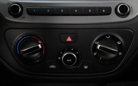 Hyundai Solaris II рестайлинг, 2017 год, 1 250 000 рублей, 24 фотография