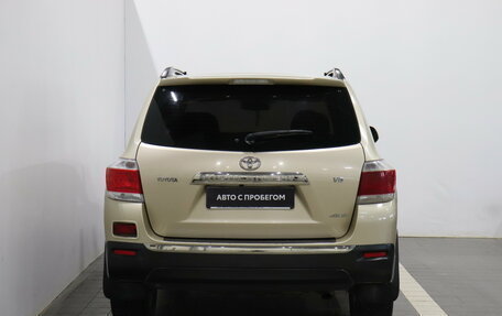 Toyota Highlander III, 2011 год, 1 814 000 рублей, 4 фотография