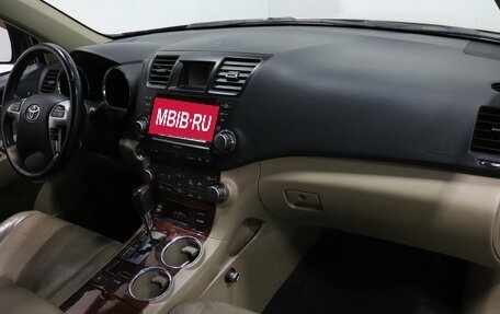 Toyota Highlander III, 2011 год, 1 814 000 рублей, 6 фотография