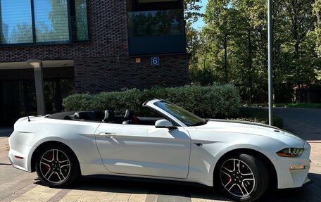 Ford Mustang VI рестайлинг, 2018 год, 3 300 000 рублей, 6 фотография