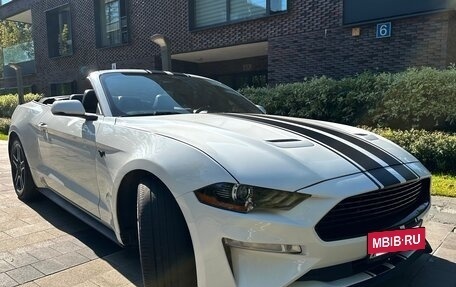 Ford Mustang VI рестайлинг, 2018 год, 3 300 000 рублей, 2 фотография