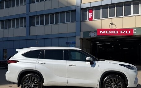 Toyota Highlander, 2025 год, 5 650 000 рублей, 8 фотография