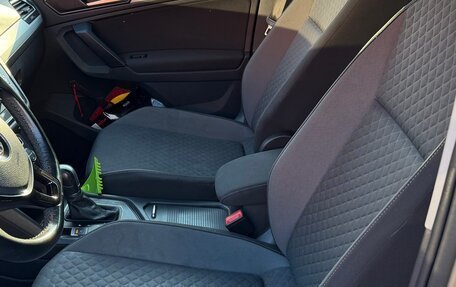 Volkswagen Tiguan II, 2017 год, 2 390 000 рублей, 4 фотография