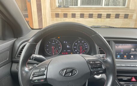 Hyundai Elantra VI рестайлинг, 2018 год, 1 520 000 рублей, 7 фотография