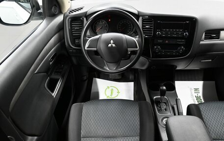 Mitsubishi Outlander III рестайлинг 3, 2012 год, 1 295 000 рублей, 12 фотография