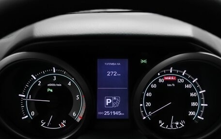 Toyota Land Cruiser Prado 150 рестайлинг 2, 2011 год, 2 769 000 рублей, 17 фотография