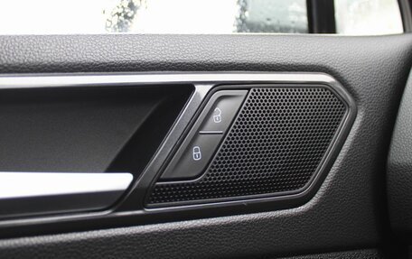 Volkswagen Tiguan II, 2017 год, 1 969 000 рублей, 10 фотография