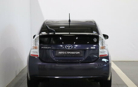 Toyota Prius, 2011 год, 1 045 000 рублей, 3 фотография