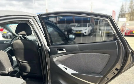 Hyundai Solaris II рестайлинг, 2013 год, 750 000 рублей, 21 фотография