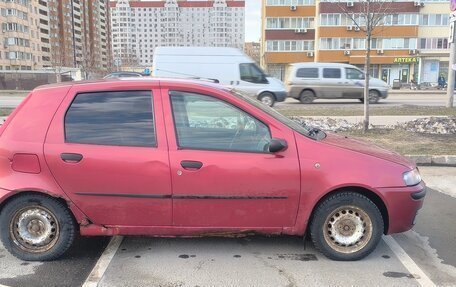Fiat Punto III Punto Evo рестайлинг, 2000 год, 110 000 рублей, 3 фотография