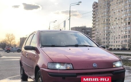 Fiat Punto III Punto Evo рестайлинг, 2000 год, 110 000 рублей, 2 фотография