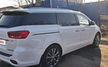 KIA Carnival III, 2018 год, 3 200 000 рублей, 5 фотография