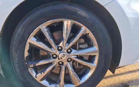 KIA Carnival III, 2018 год, 3 200 000 рублей, 8 фотография