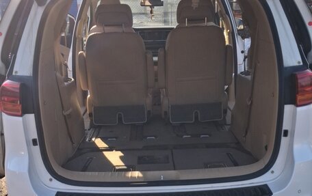 KIA Carnival III, 2018 год, 3 200 000 рублей, 18 фотография