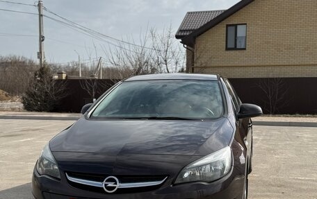Opel Astra J, 2014 год, 800 000 рублей, 2 фотография