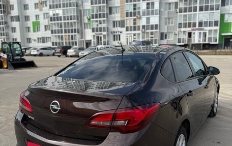 Opel Astra J, 2014 год, 800 000 рублей, 4 фотография