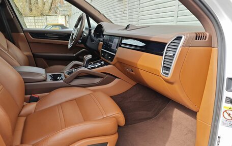 Porsche Cayenne III, 2019 год, 7 290 000 рублей, 23 фотография