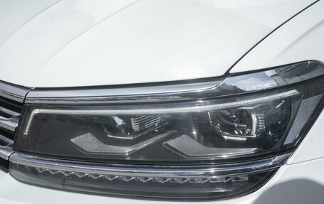 Volkswagen Tiguan II, 2018 год, 2 198 000 рублей, 3 фотография