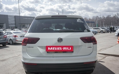 Volkswagen Tiguan II, 2018 год, 2 198 000 рублей, 6 фотография