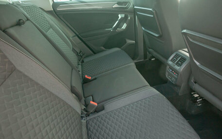 Volkswagen Tiguan II, 2018 год, 2 198 000 рублей, 17 фотография